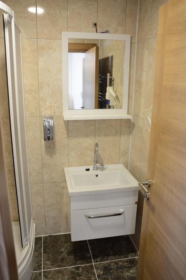 Sts Hotel Luleburgaz Pokoj fotografie